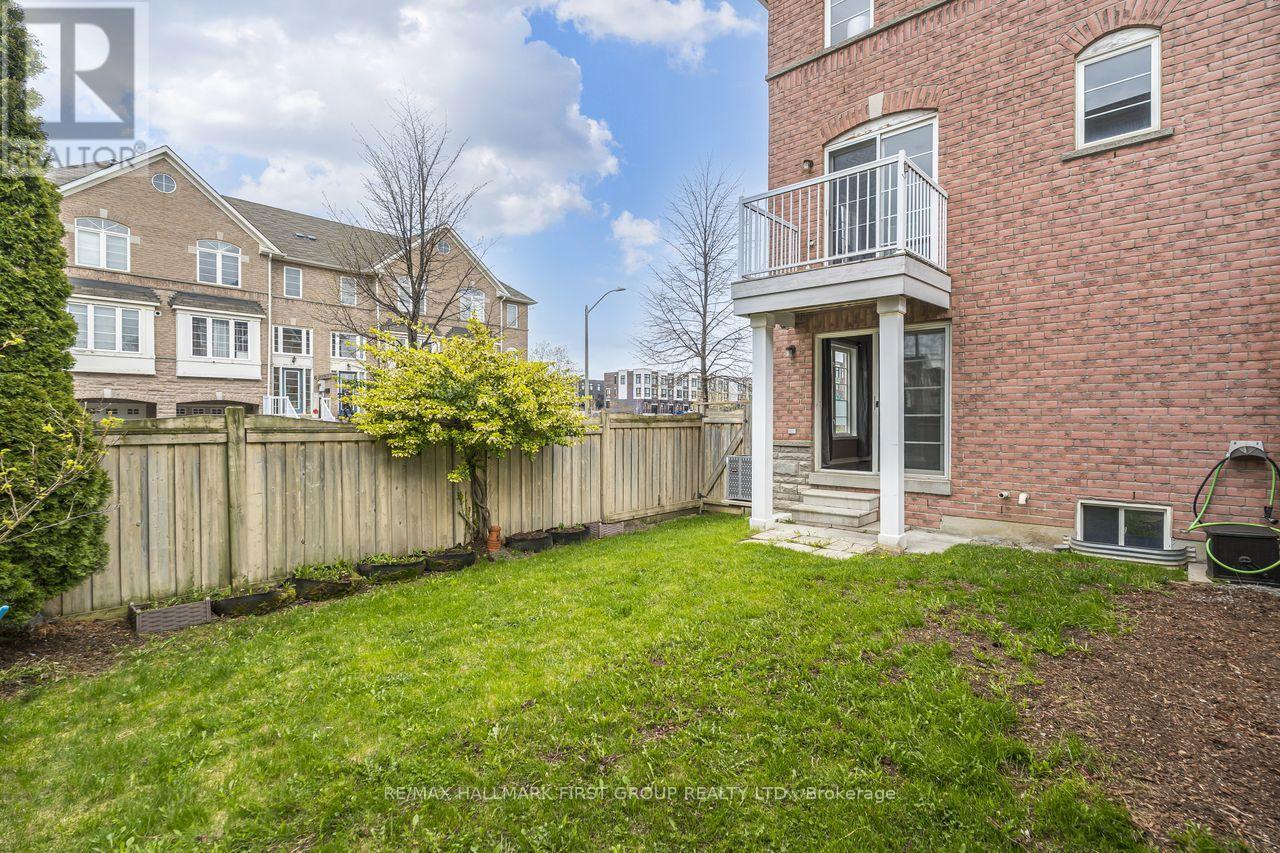 1 Webbford Street, Ajax, Ontario  L1S 0A8 - Photo 9 - E13092284