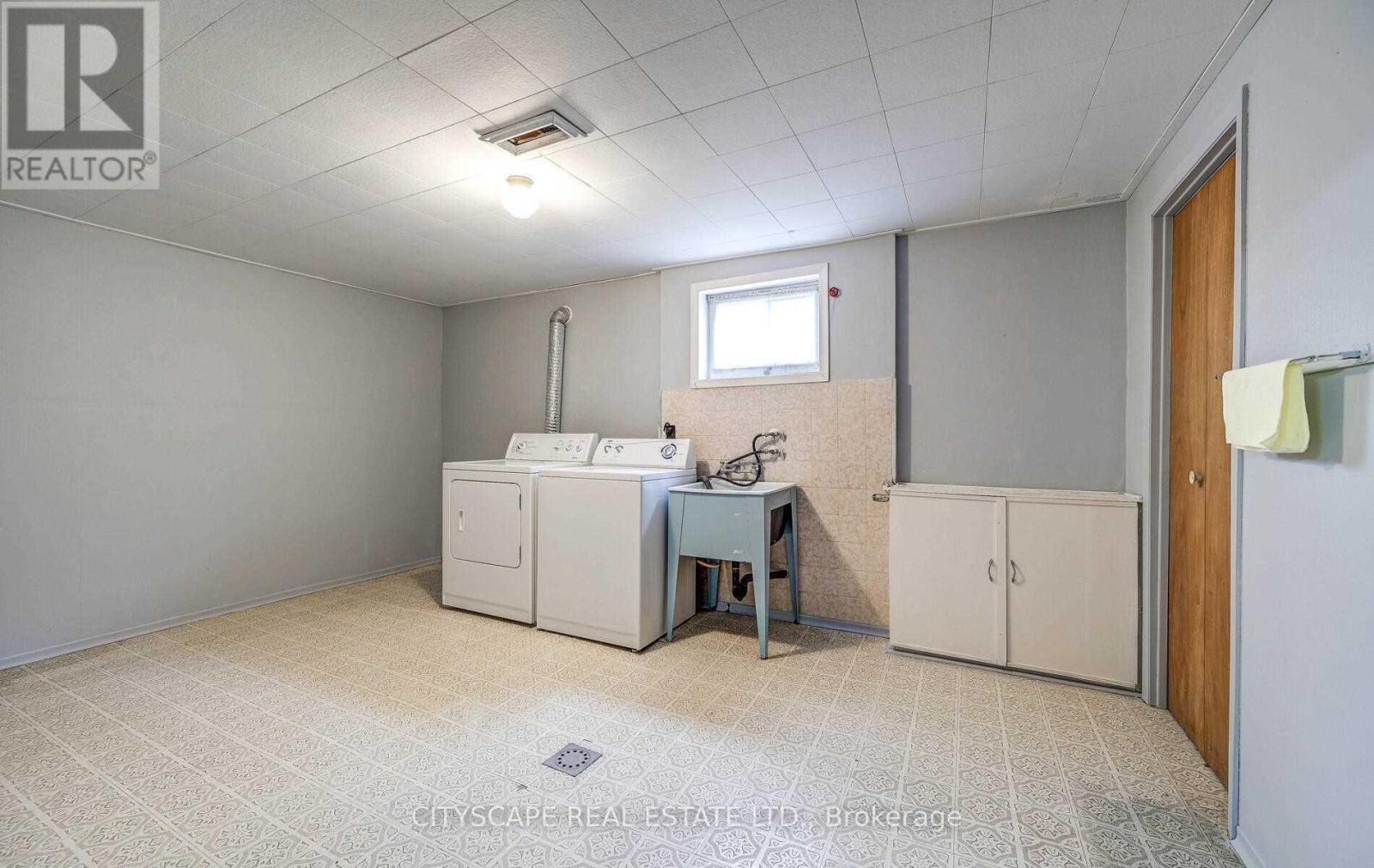 110 Clements Road E, Ajax, Ontario  L1S 1L6 - Photo 13 - E13092344