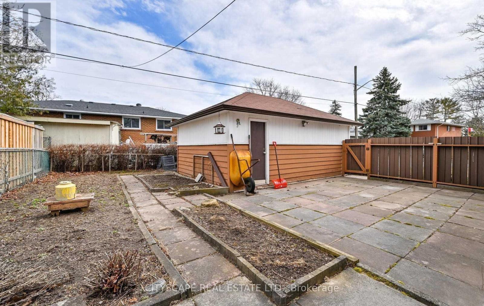 110 Clements Road E, Ajax, Ontario  L1S 1L6 - Photo 15 - E13092344