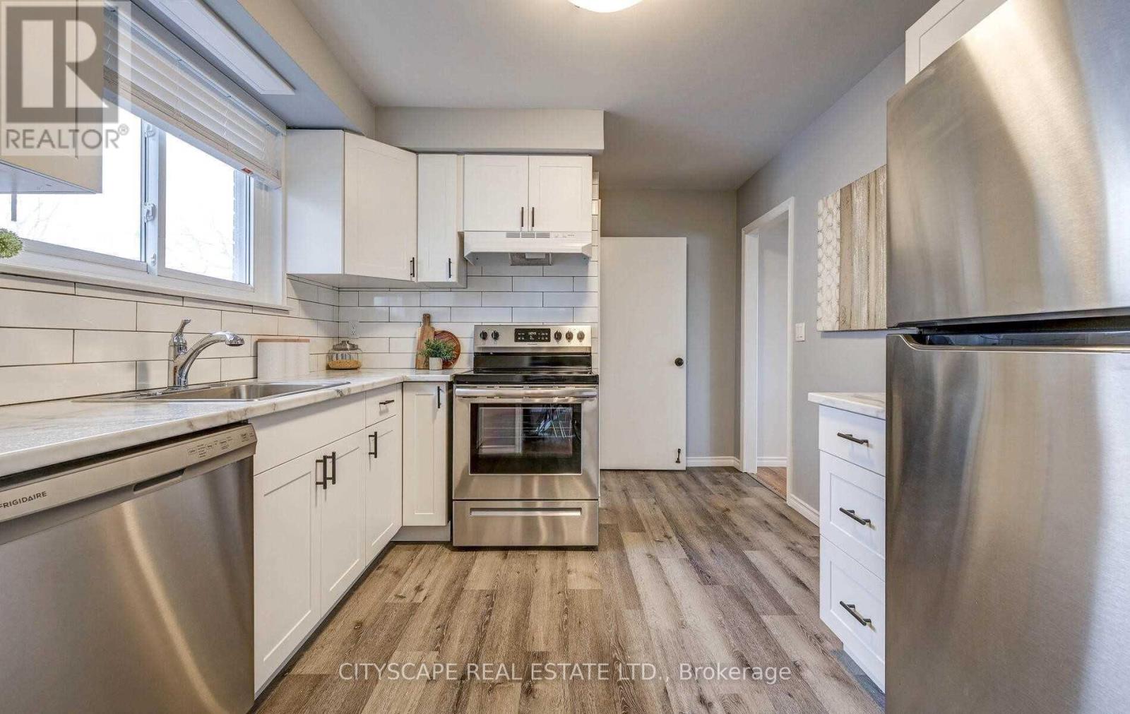 110 Clements Road E, Ajax, Ontario  L1S 1L6 - Photo 6 - E13092344