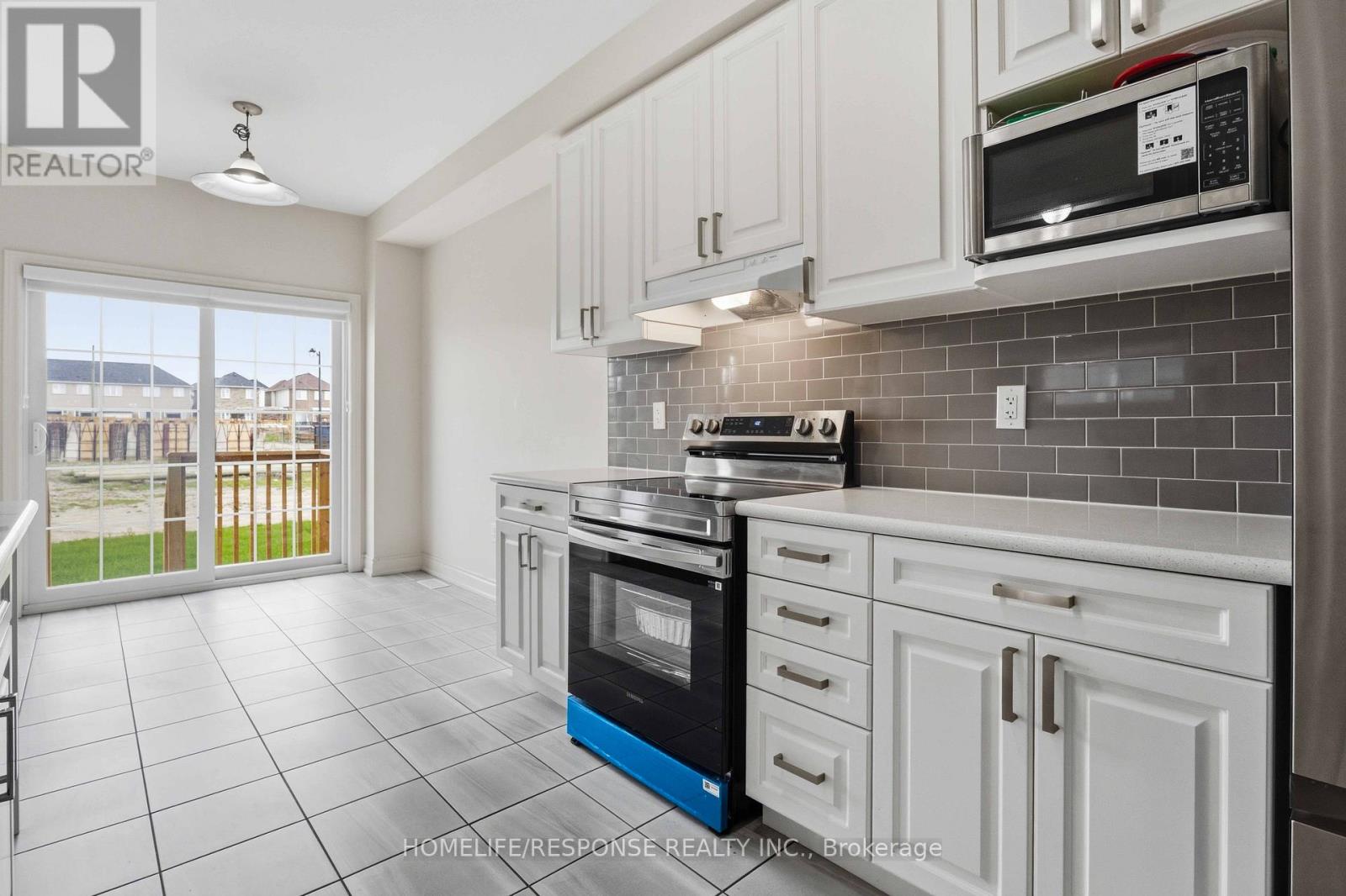44 Denny Street, Ajax, Ontario  L1Z 0C6 - Photo 17 - E13092436