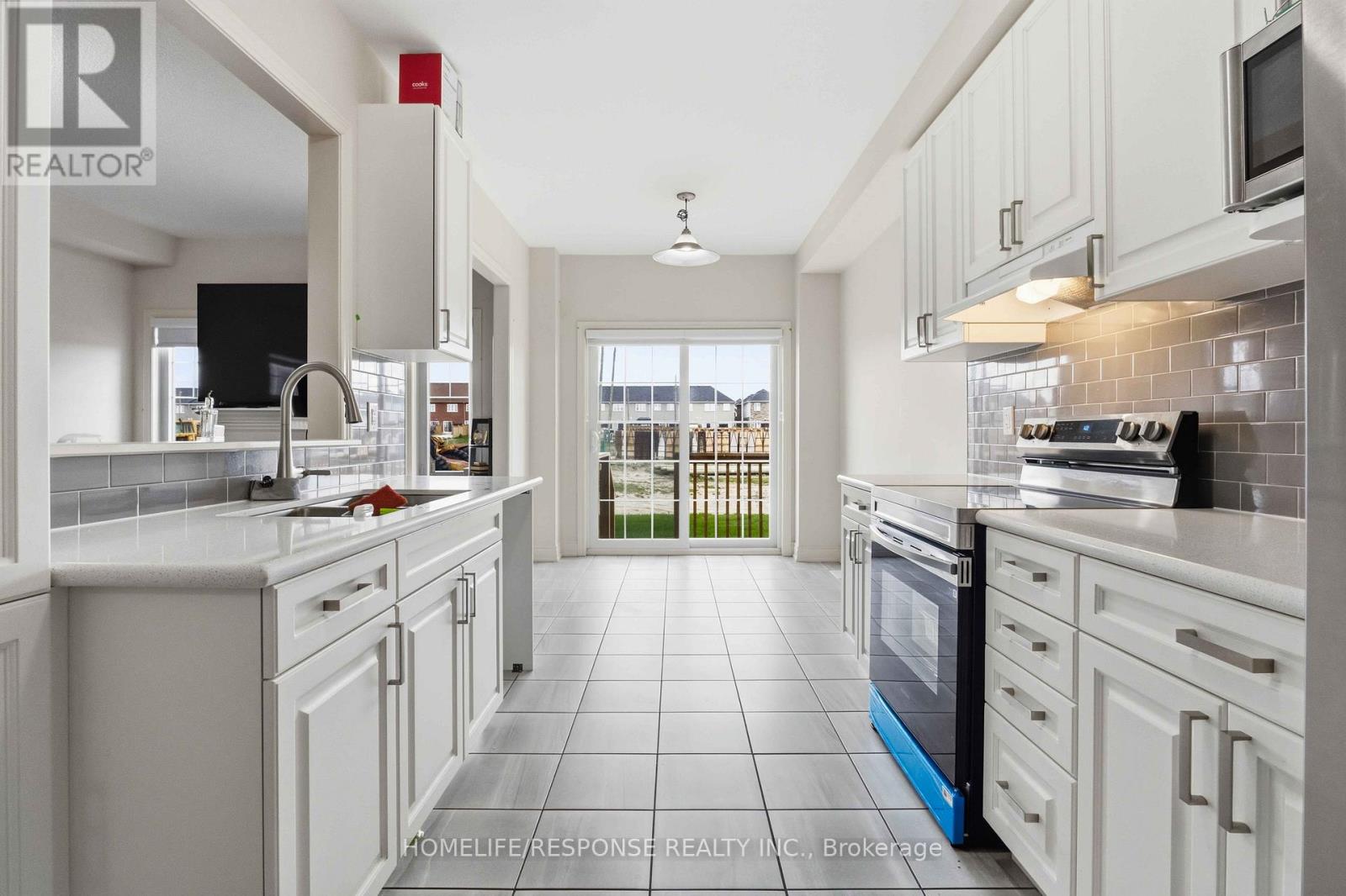 44 Denny Street, Ajax, Ontario  L1Z 0C6 - Photo 18 - E13092436