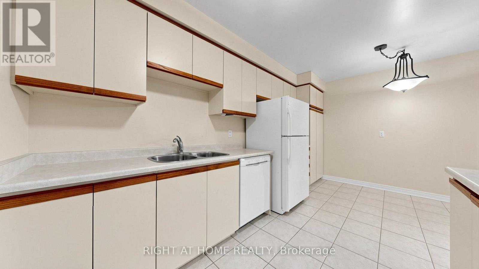 71 Blue Eagle Trail, Toronto, Ontario  M1V 1K6 - Photo 22 - E13092442