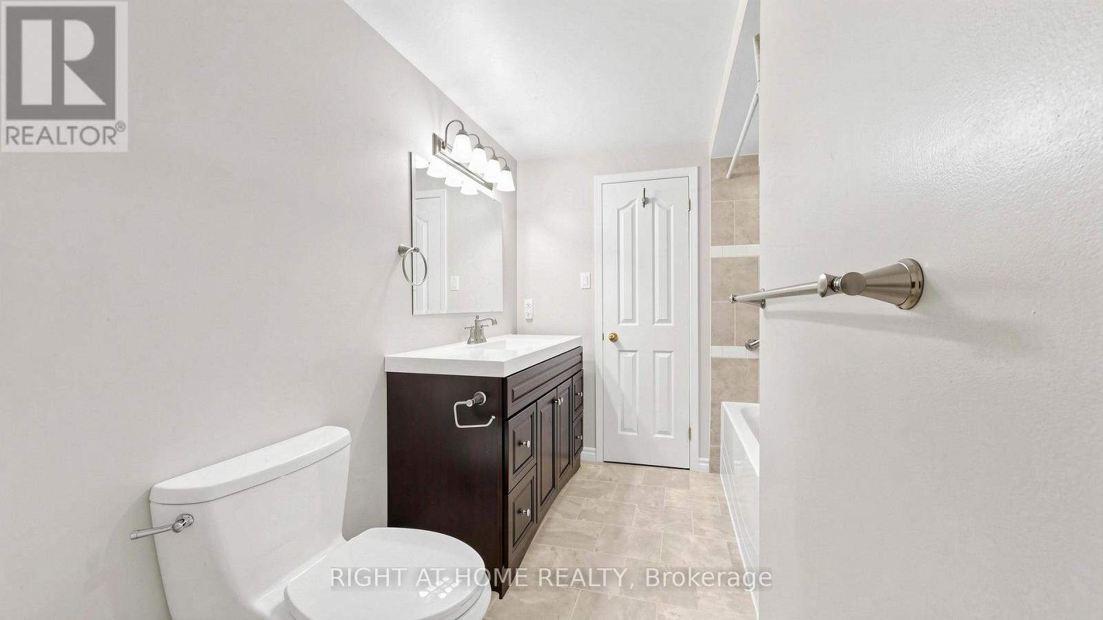 71 Blue Eagle Trail, Toronto, Ontario  M1V 1K6 - Photo 24 - E13092442