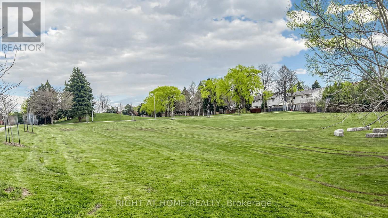 71 Blue Eagle Trail, Toronto, Ontario  M1V 1K6 - Photo 38 - E13092442