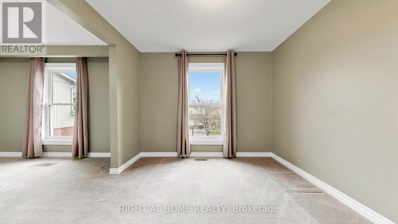 71 Blue Eagle Trail, Toronto, Ontario  M1V 1K6 - Photo 9 - E13092442