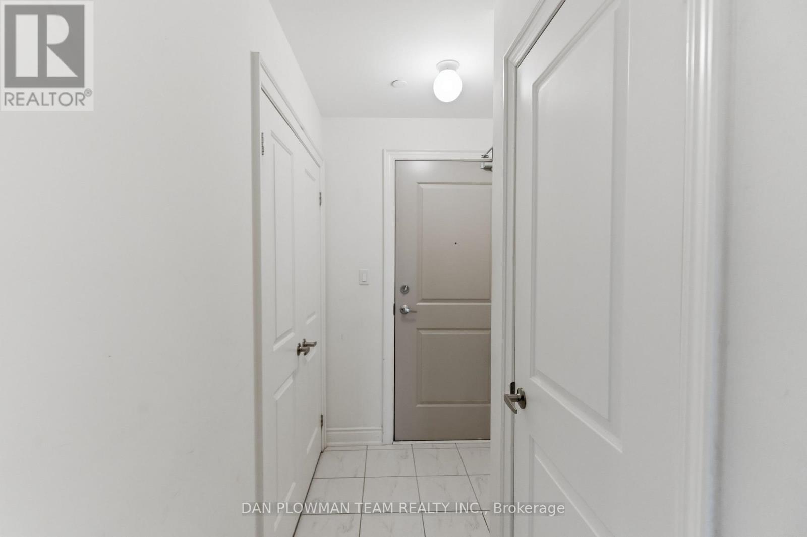 419 - 84 Aspen Springs Drive, Clarington, Ontario  L1C 0V3 - Photo 4 - E13092458