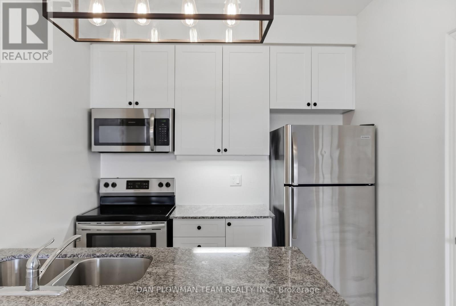 419 - 84 Aspen Springs Drive, Clarington, Ontario  L1C 0V3 - Photo 5 - E13092458