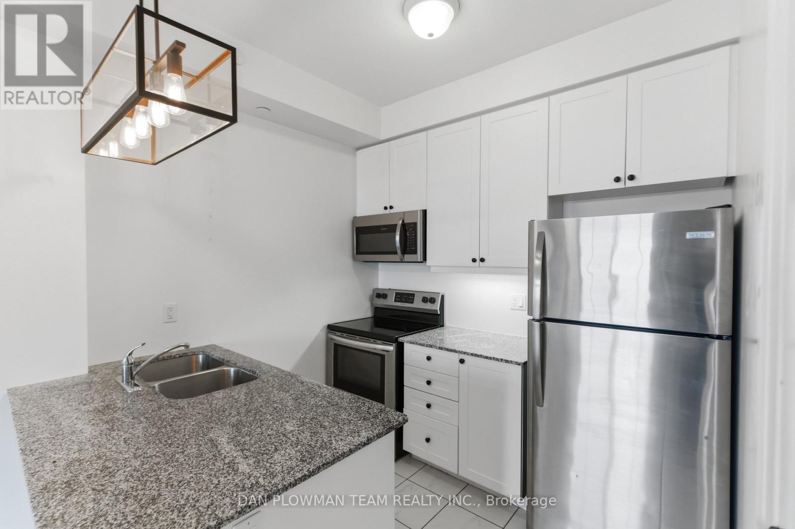 419 - 84 Aspen Springs Drive, Clarington, Ontario  L1C 0V3 - Photo 6 - E13092458