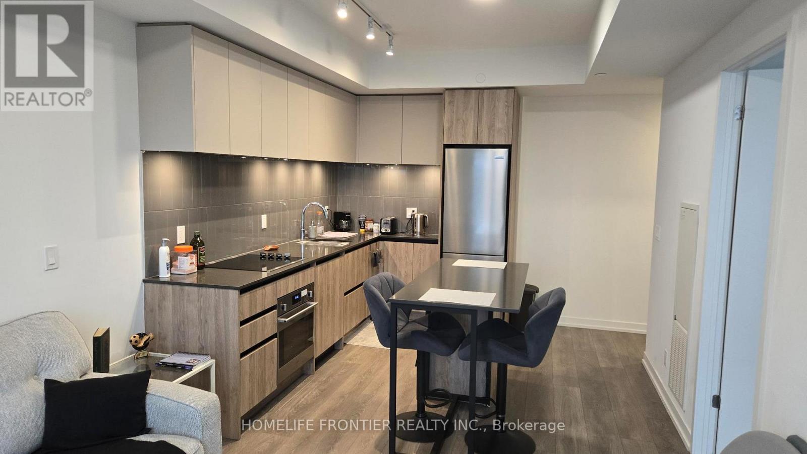 813 - 8 Beverley Glen Boulevard, Vaughan, Ontario  L4J 0L5 - Photo 5 - N13092336