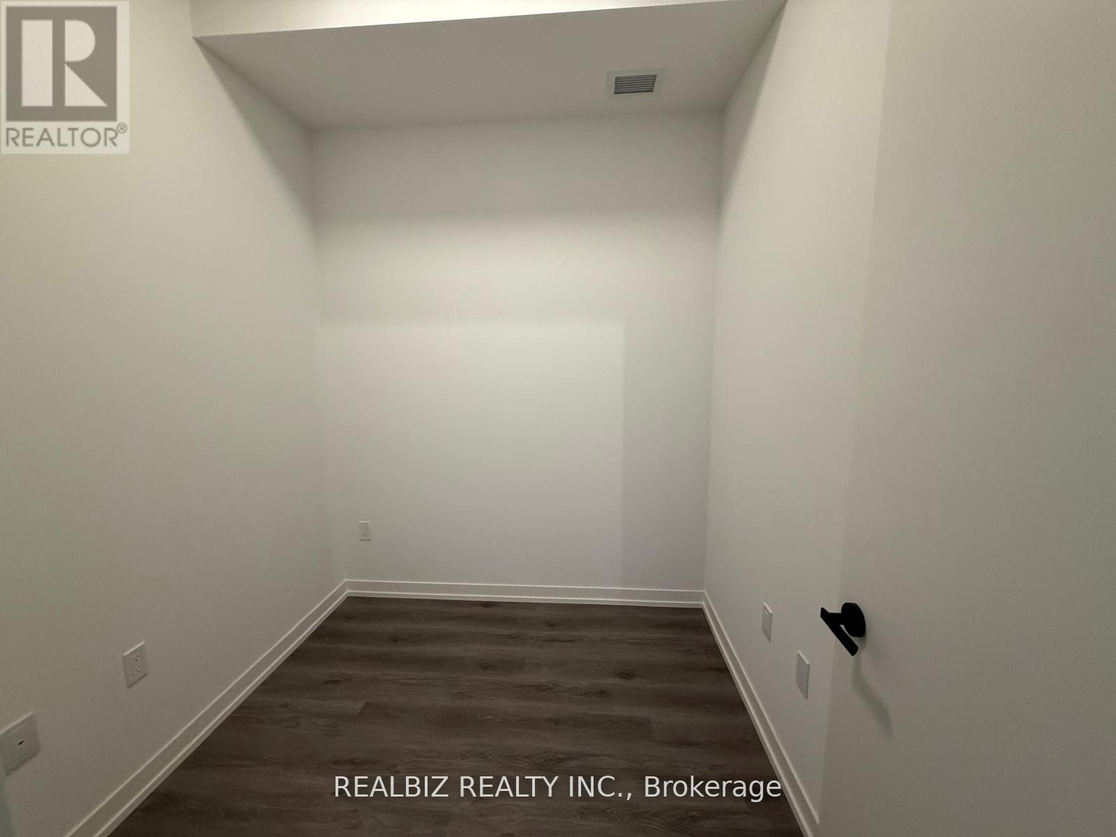 105 - 28 Interchange Way W, Vaughan, Ontario  L4K 5W3 - Photo 3 - N13092342