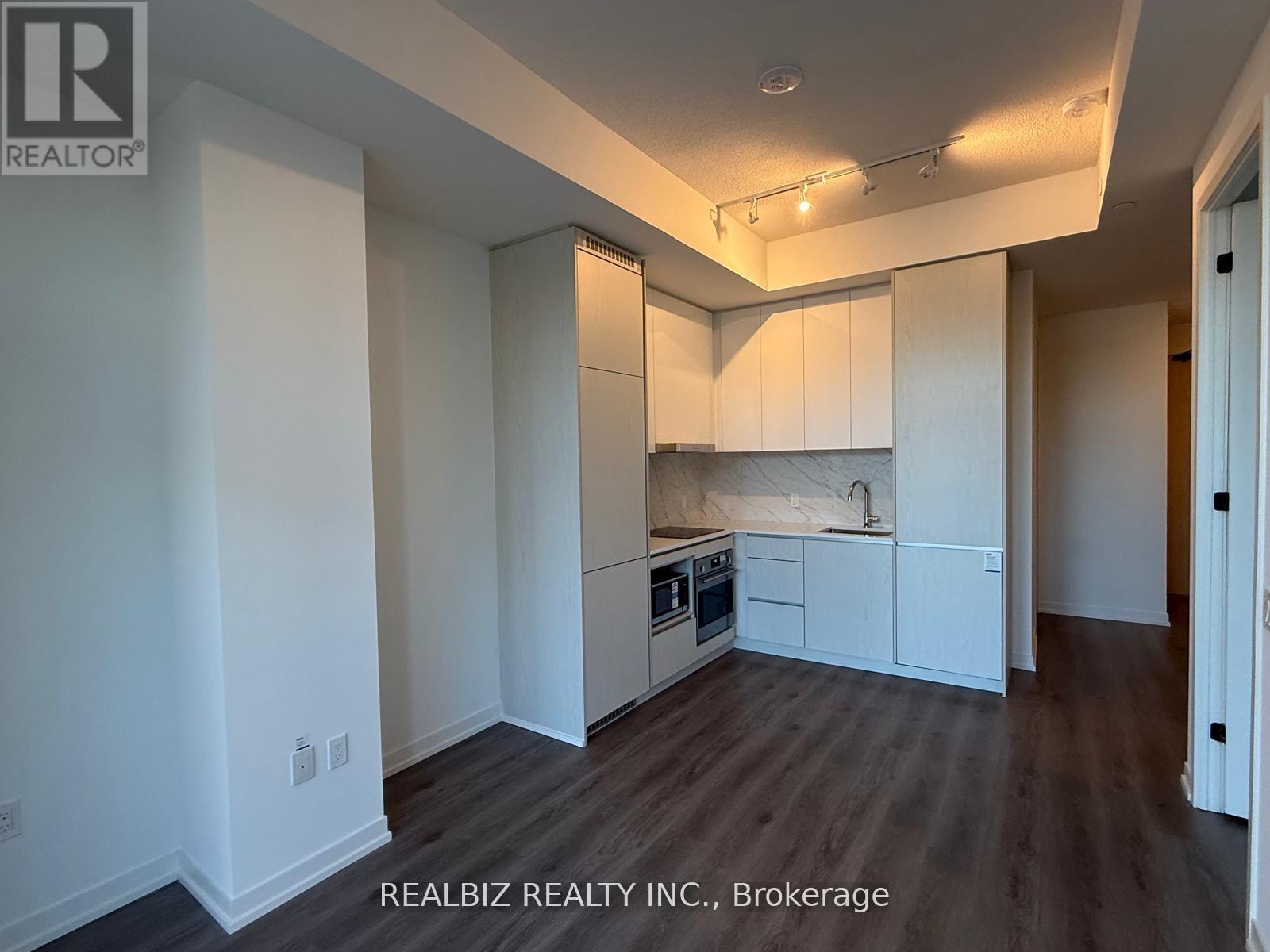 105 - 28 Interchange Way W, Vaughan, Ontario  L4K 5W3 - Photo 4 - N13092342