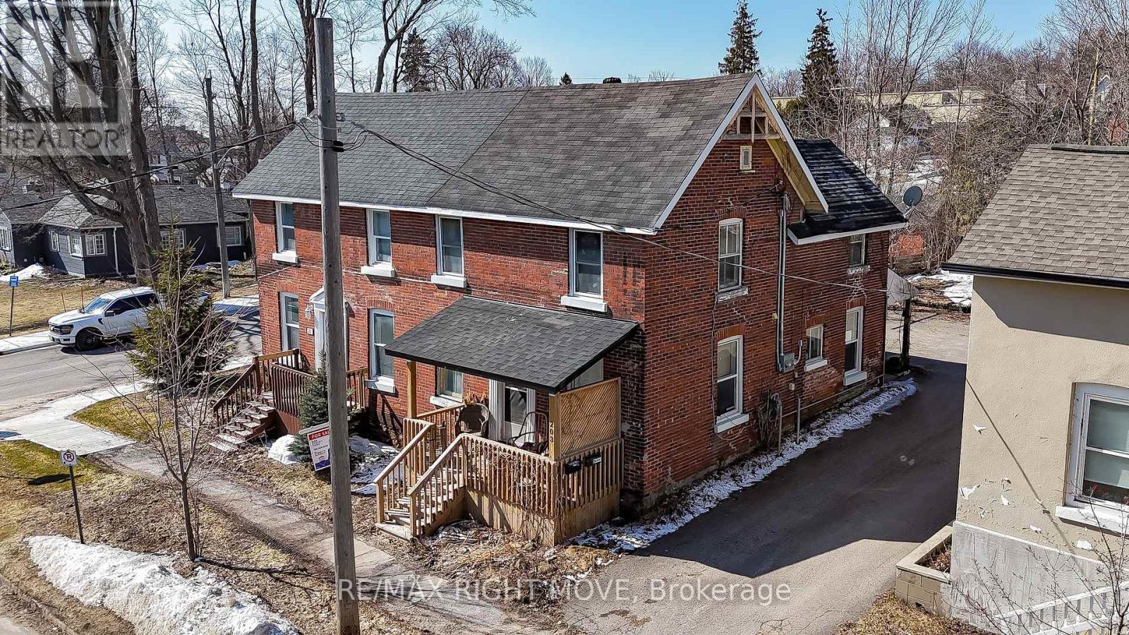 203 Canice Street, Orillia, Ontario  L3V 4J1 - Photo 2 - S13092330