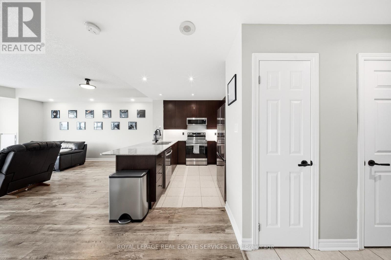 1509 - 33 Ellen Street, Barrie, Ontario  L4N 6E9 - Photo 6 - S13092594