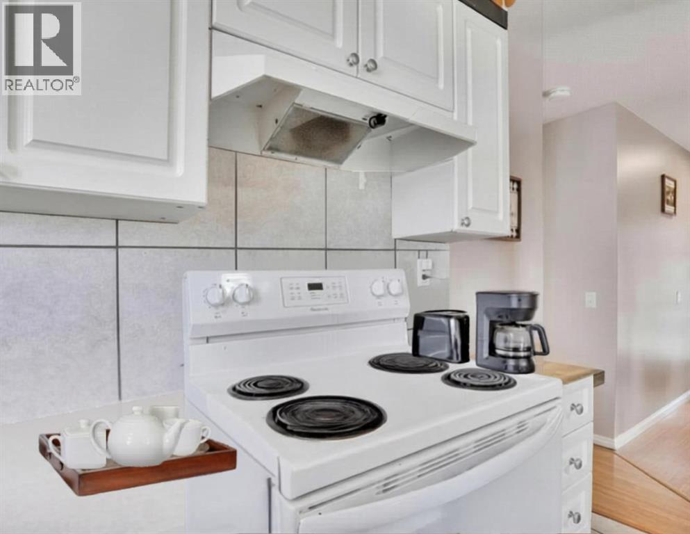 1004 Penrith Crescent Se, Calgary, Alberta  T2A 2H7 - Photo 7 - A2301823