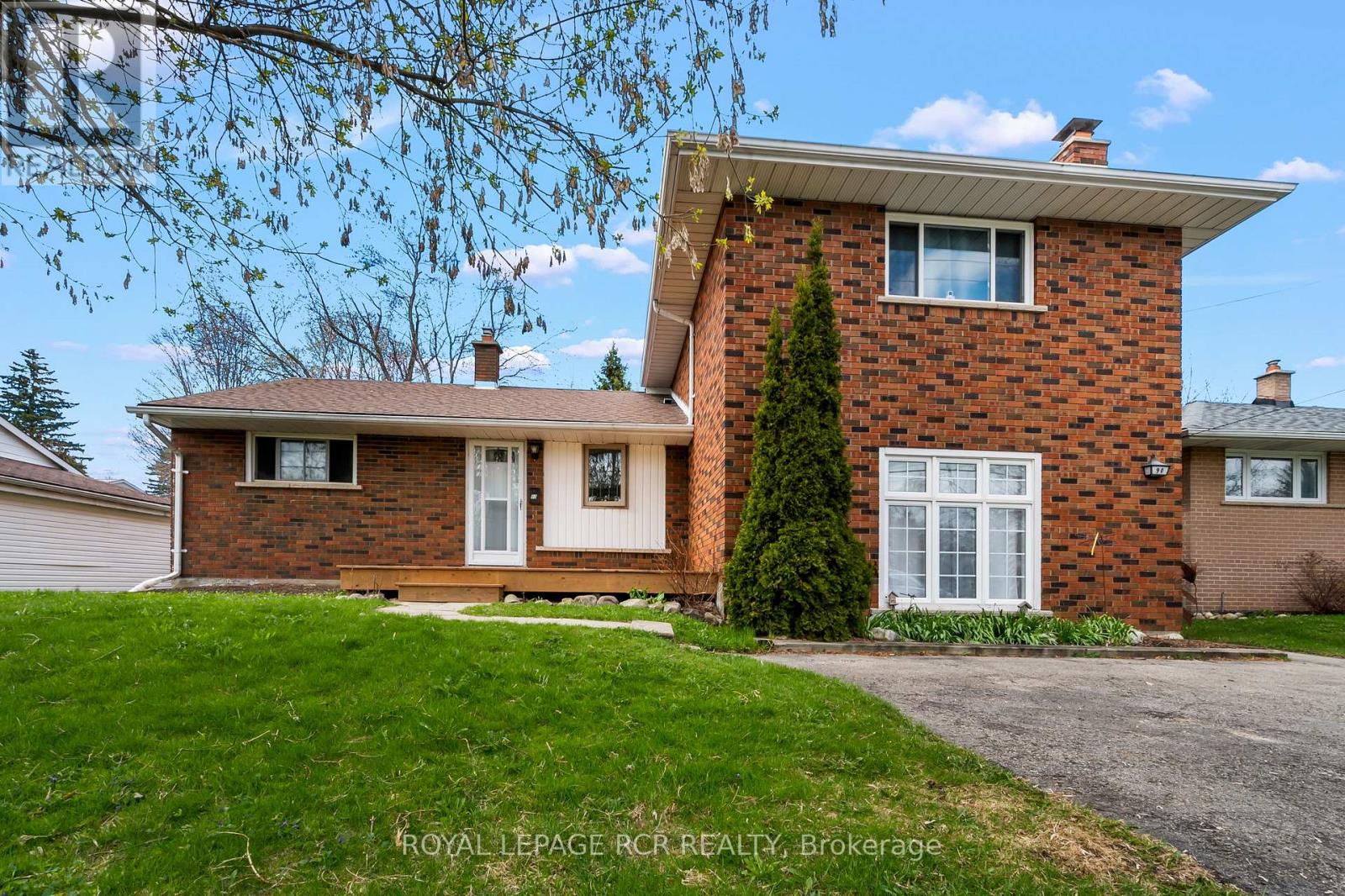 MAIN - 90 TOWN LINE, Orangeville, Ontario