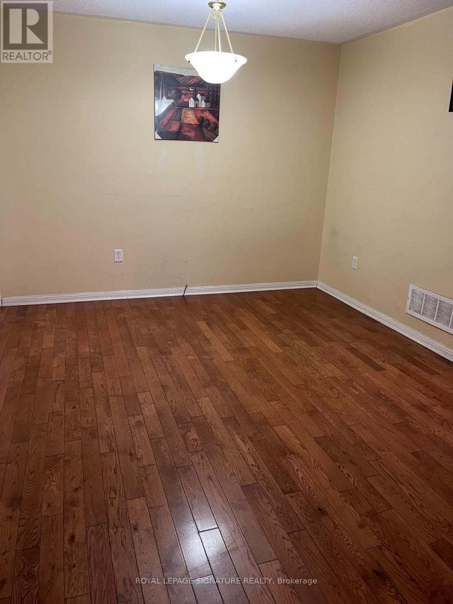 12 Murphy Road, Brampton, Ontario  L6S 6L2 - Photo 3 - W13092296