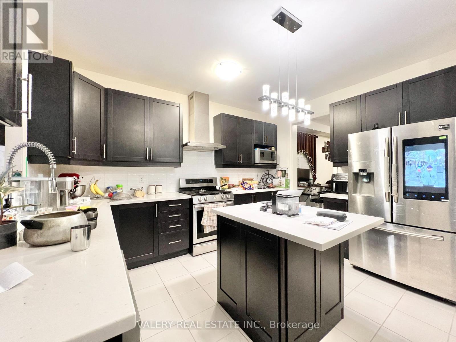 Main - 11 O'connor Crescent, Brampton, Ontario  L7A 0B7 - Photo 3 - W13092316