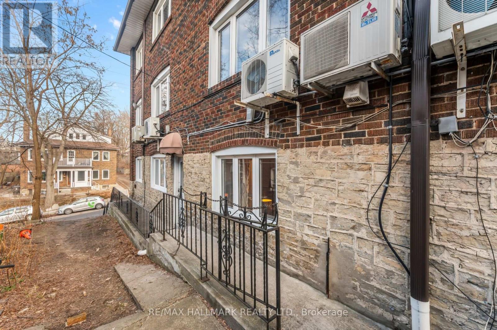 27a Ridout Street, Toronto, Ontario  M6R 1Z3 - Photo 14 - W13092346