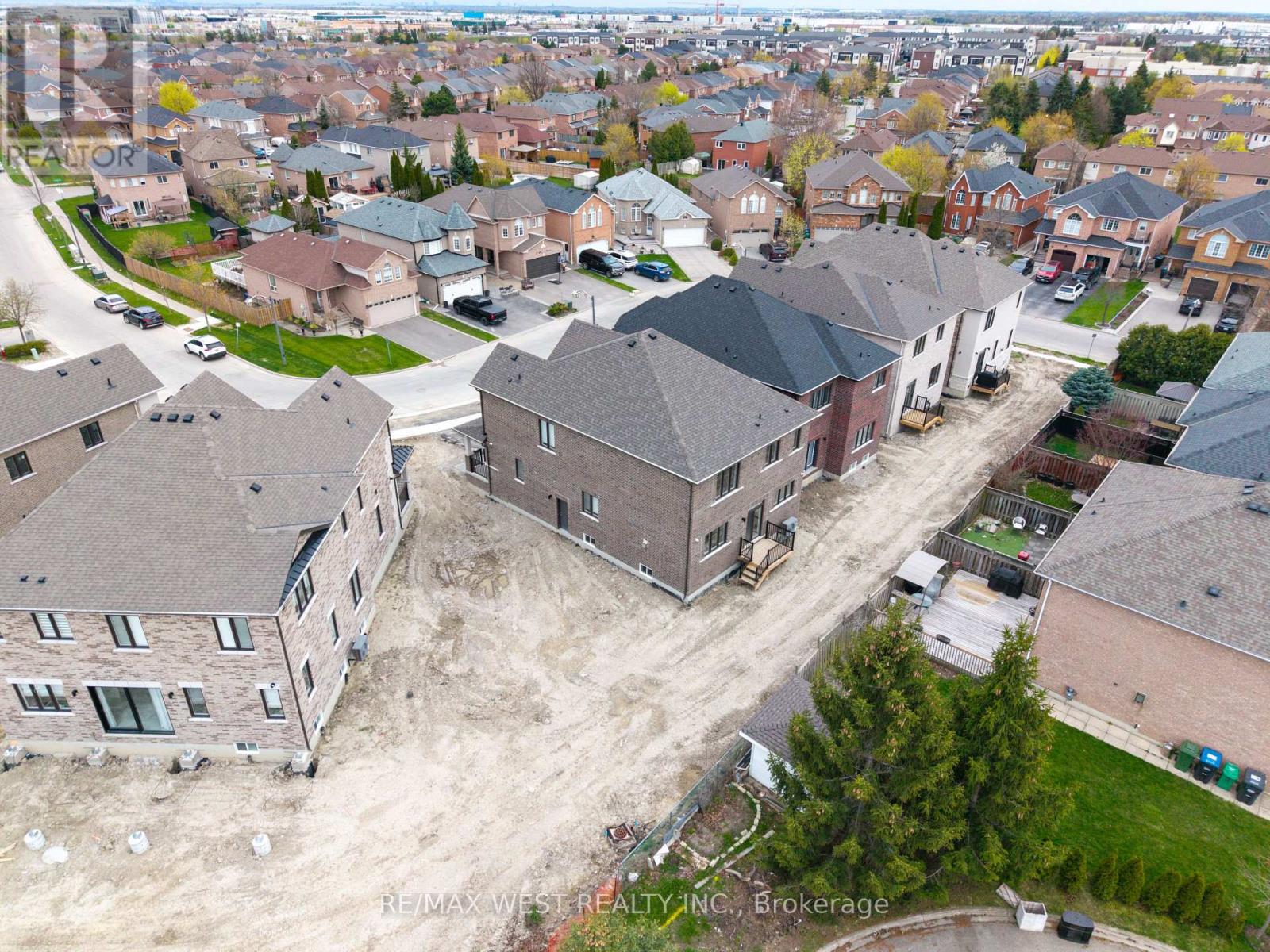 24 Hanton Crescent, Caledon, Ontario  L7E 2M3 - Photo 42 - W13092398