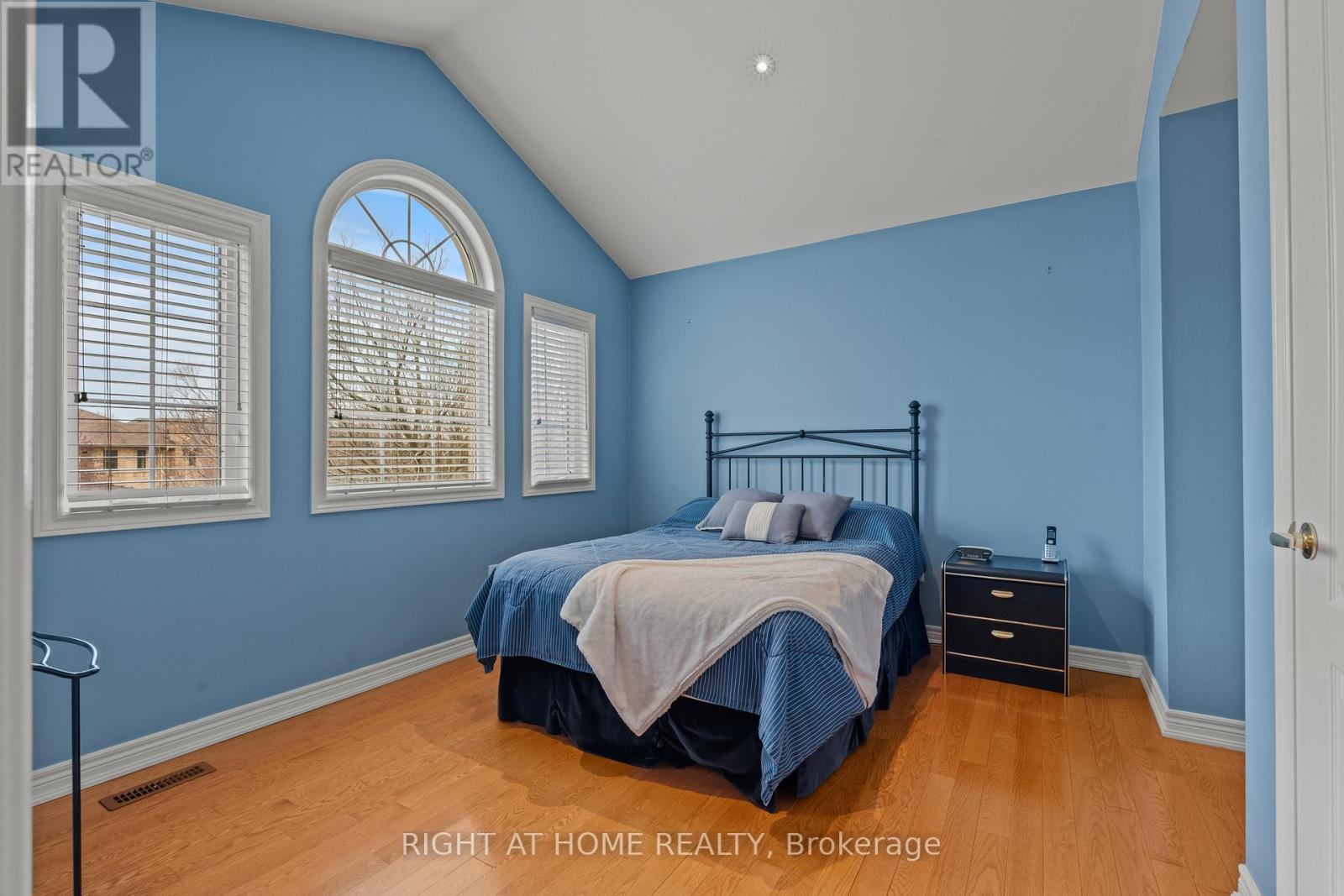 2275 Whitecliffe Way, Oakville, Ontario  L6M 4W3 - Photo 19 - W13092446