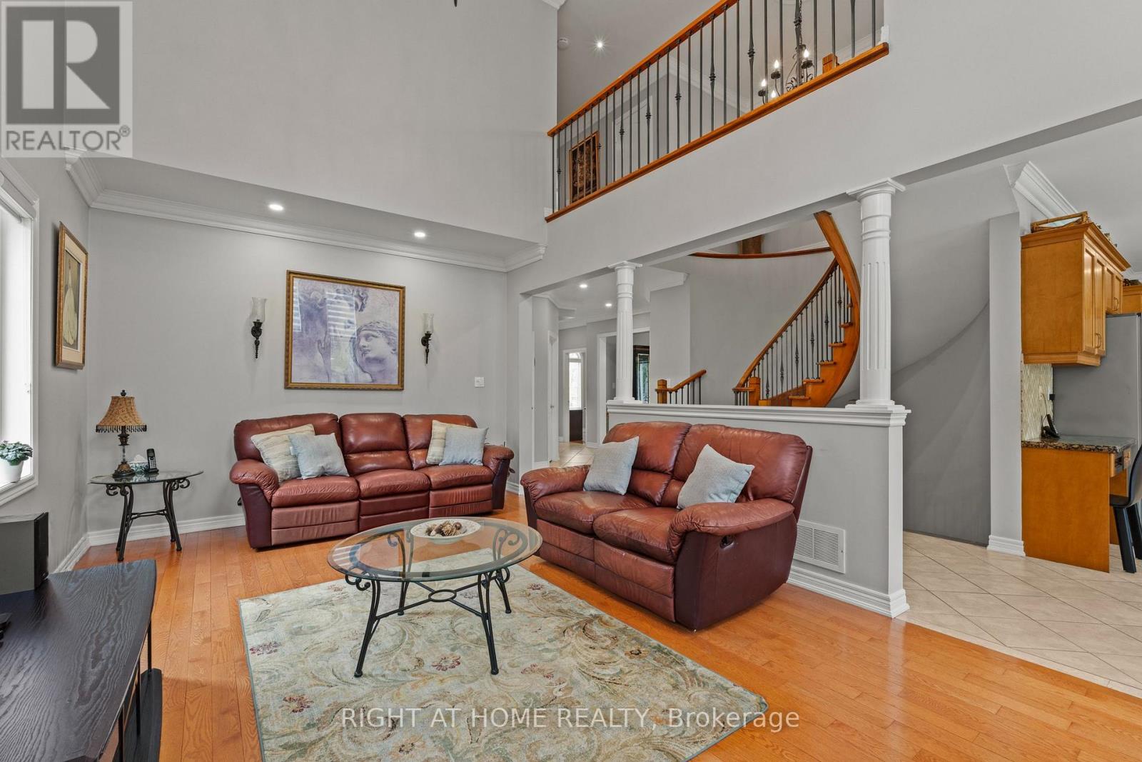 2275 Whitecliffe Way, Oakville, Ontario  L6M 4W3 - Photo 8 - W13092446