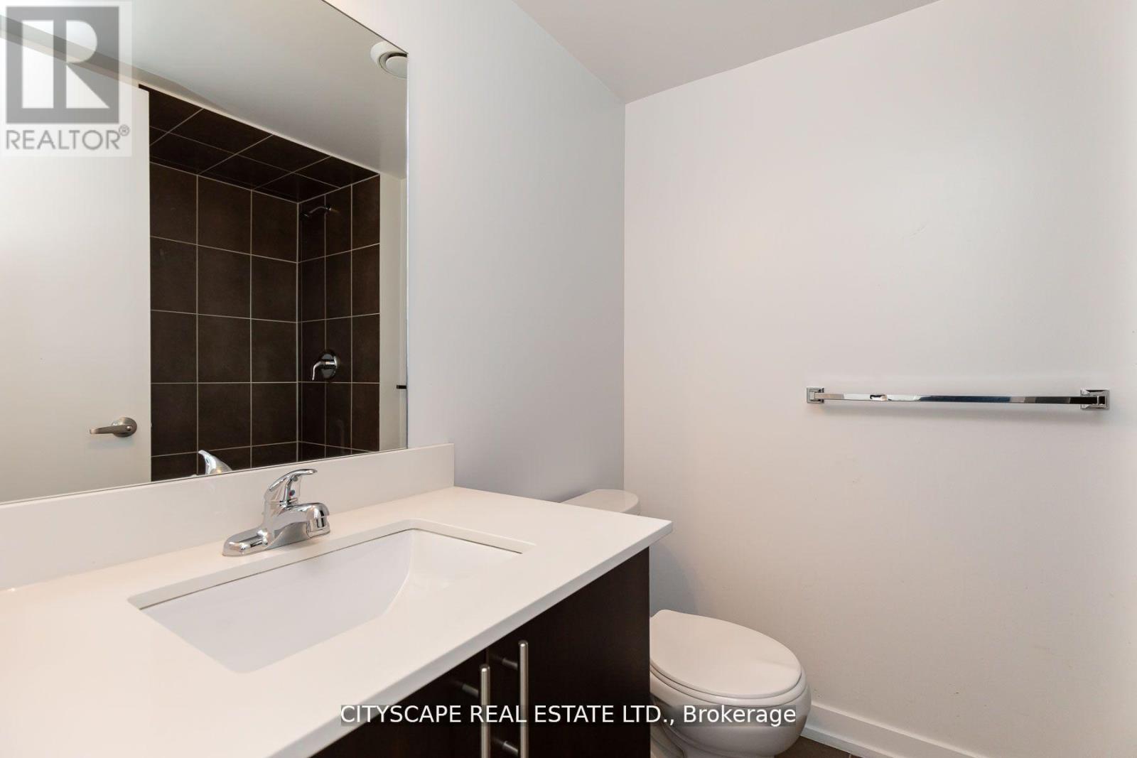 1904 - 1420 Dupont Street, Toronto, Ontario  M6H 0C2 - Photo 3 - W13092498