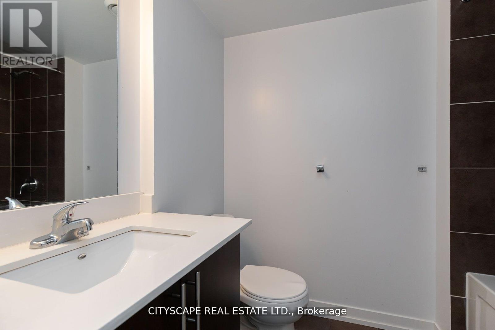 1904 - 1420 Dupont Street, Toronto, Ontario  M6H 0C2 - Photo 5 - W13092498