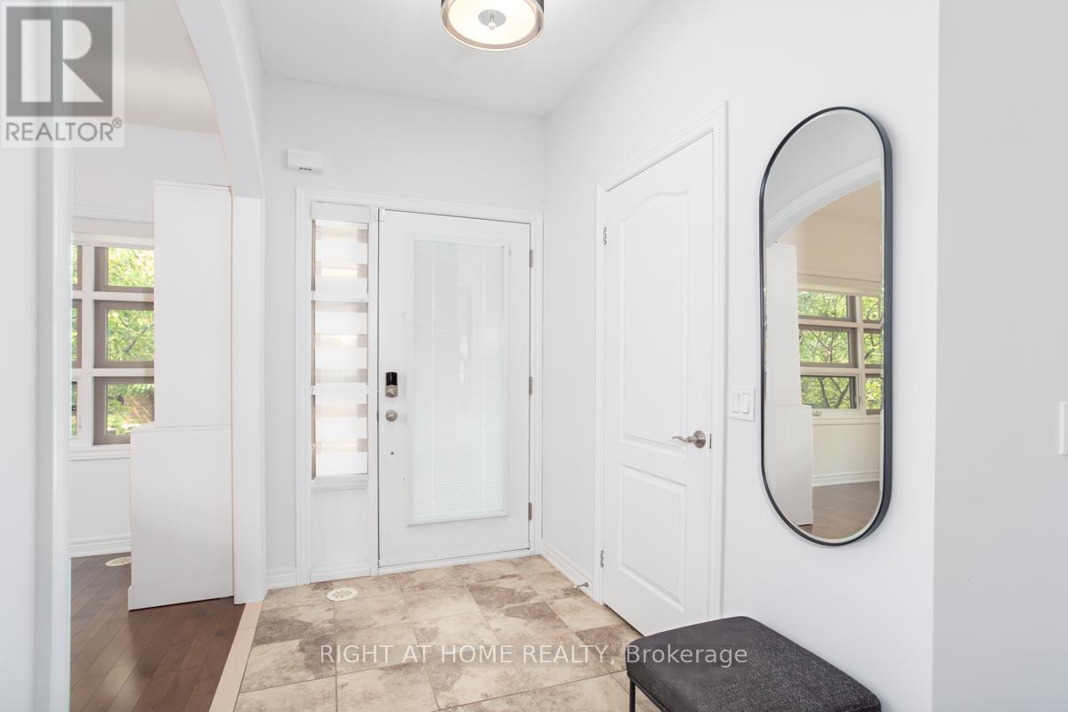 28 - 2460 Prince Michael Drive, Oakville, Ontario  L6H 0G8 - Photo 4 - W13092538