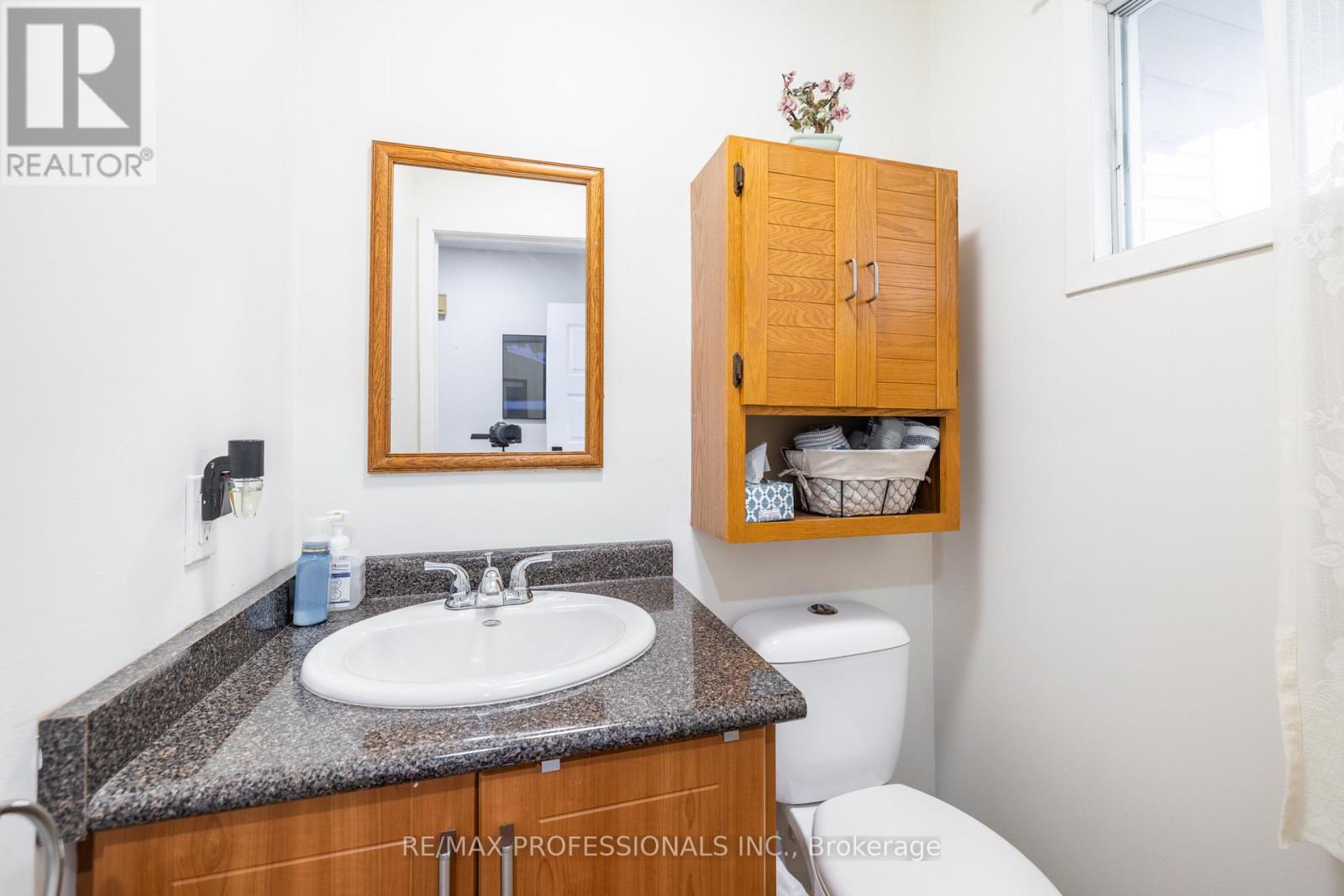 698 Galloway Crescent, Mississauga, Ontario  L5C 3W1 - Photo 11 - W13092556
