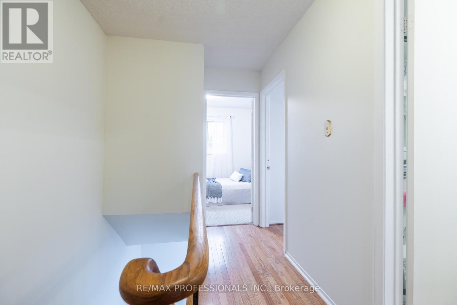 698 Galloway Crescent, Mississauga, Ontario  L5C 3W1 - Photo 12 - W13092556