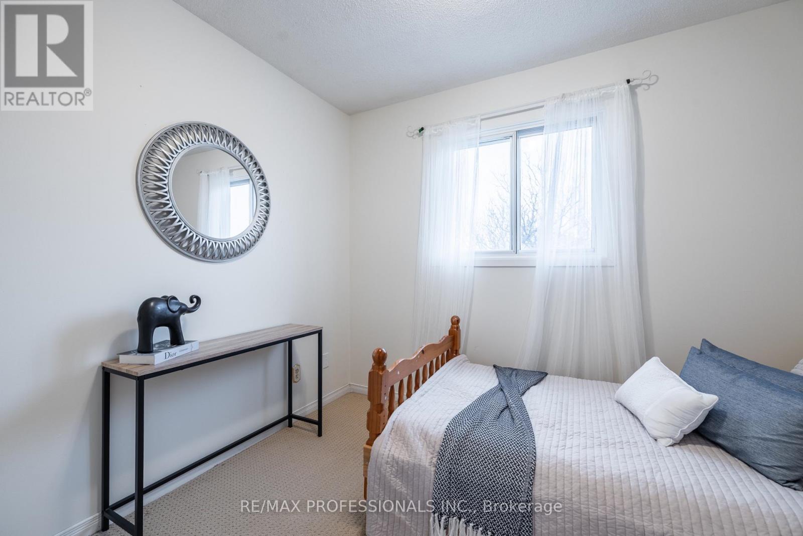 698 Galloway Crescent, Mississauga, Ontario  L5C 3W1 - Photo 19 - W13092556