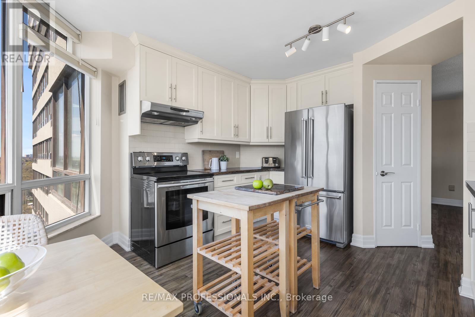 2308 - 1300 Islington Avenue, Toronto, Ontario  M9A 5C4 - Photo 14 - W13092586