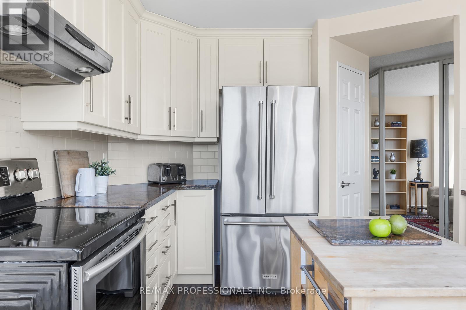 2308 - 1300 Islington Avenue, Toronto, Ontario  M9A 5C4 - Photo 16 - W13092586