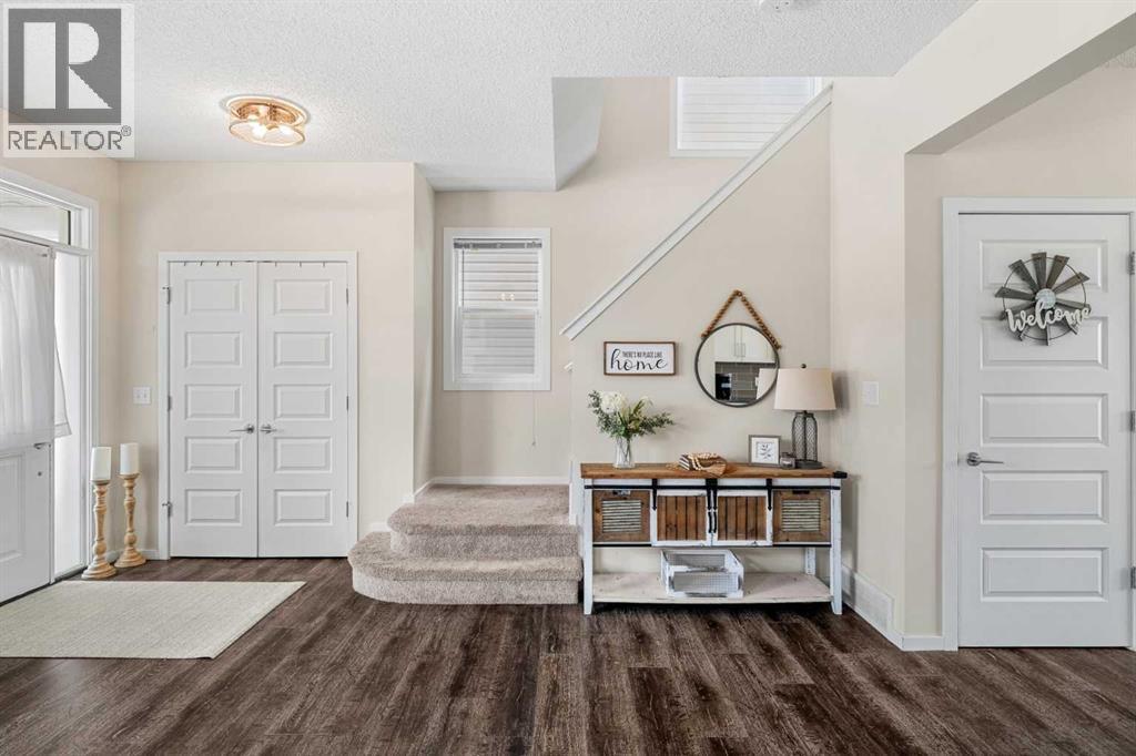1717 Baywater Road SW, Airdrie, Alberta  T4B 3V3 - Photo 2 - A2307819