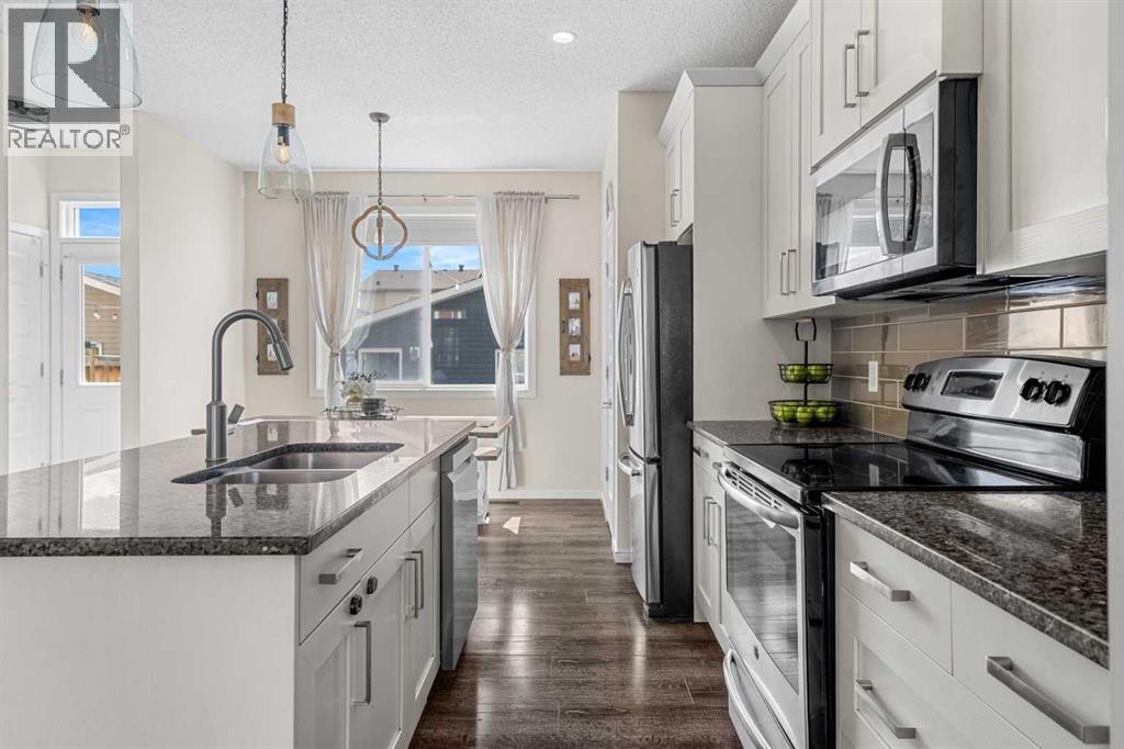 1717 Baywater Road SW, Airdrie, Alberta  T4B 3V3 - Photo 7 - A2307819