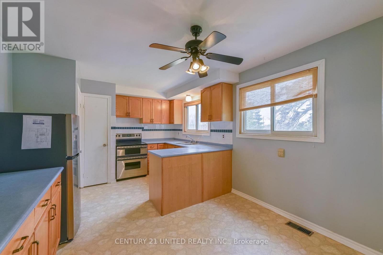 261 Maxwell Avenue, Peterborough, Ontario  K9J 1B4 - Photo 4 - X13092656