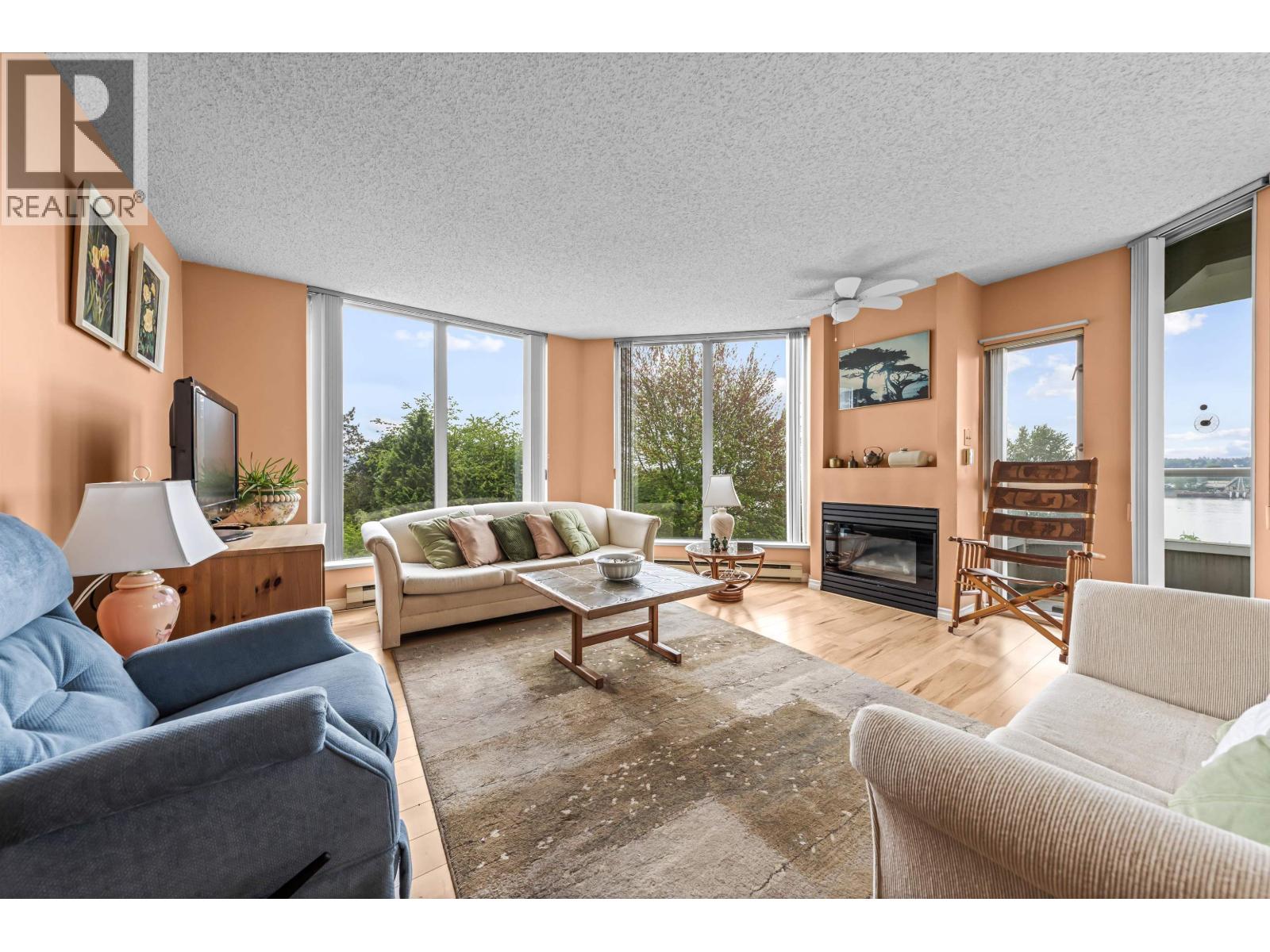 305 69 Jamieson Court, New Westminster, British Columbia  V3L 5R3 - Photo 2 - R3119787