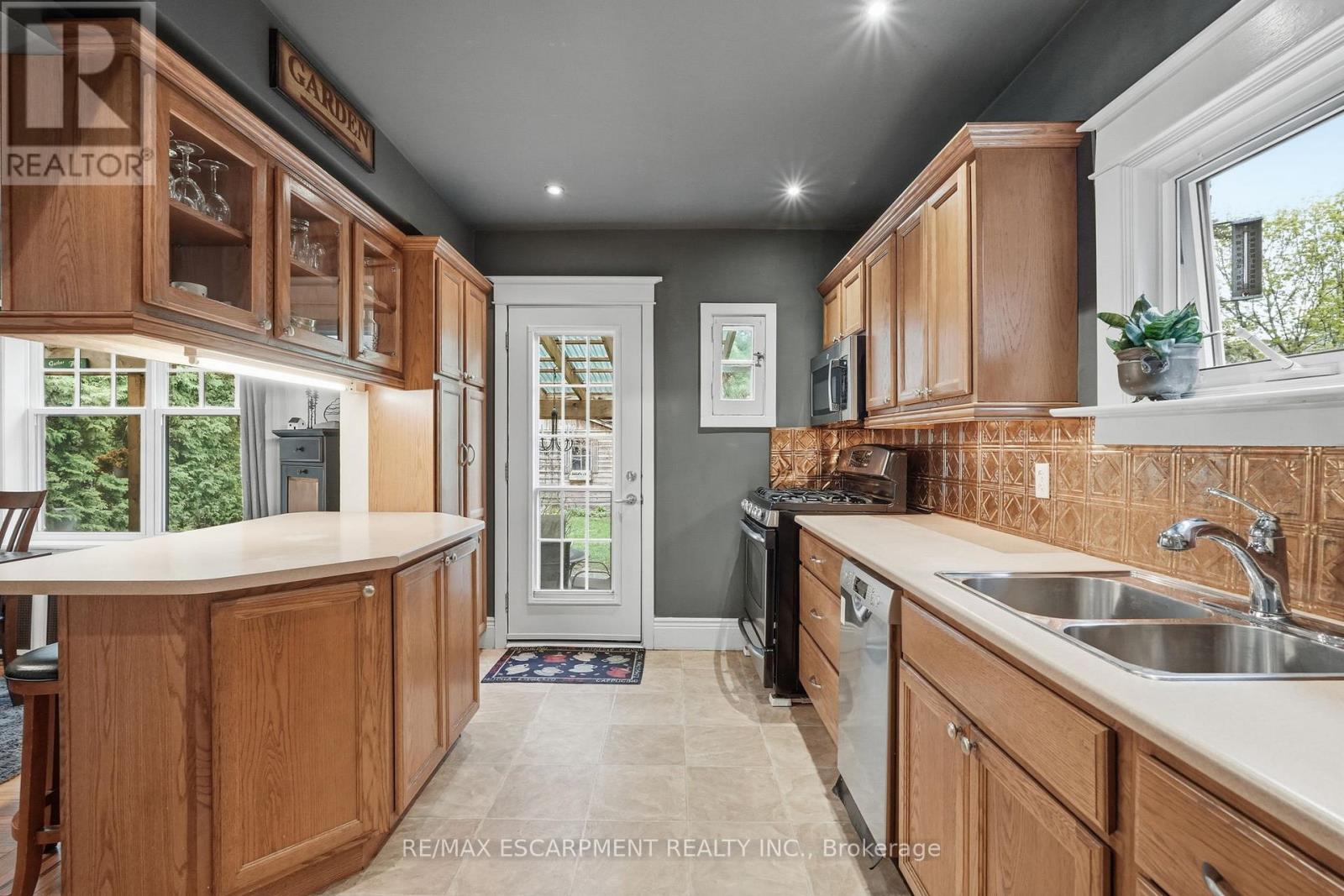 186 Dromore Crescent, Hamilton, Ontario  L8S 4B4 - Photo 17 - X13092378