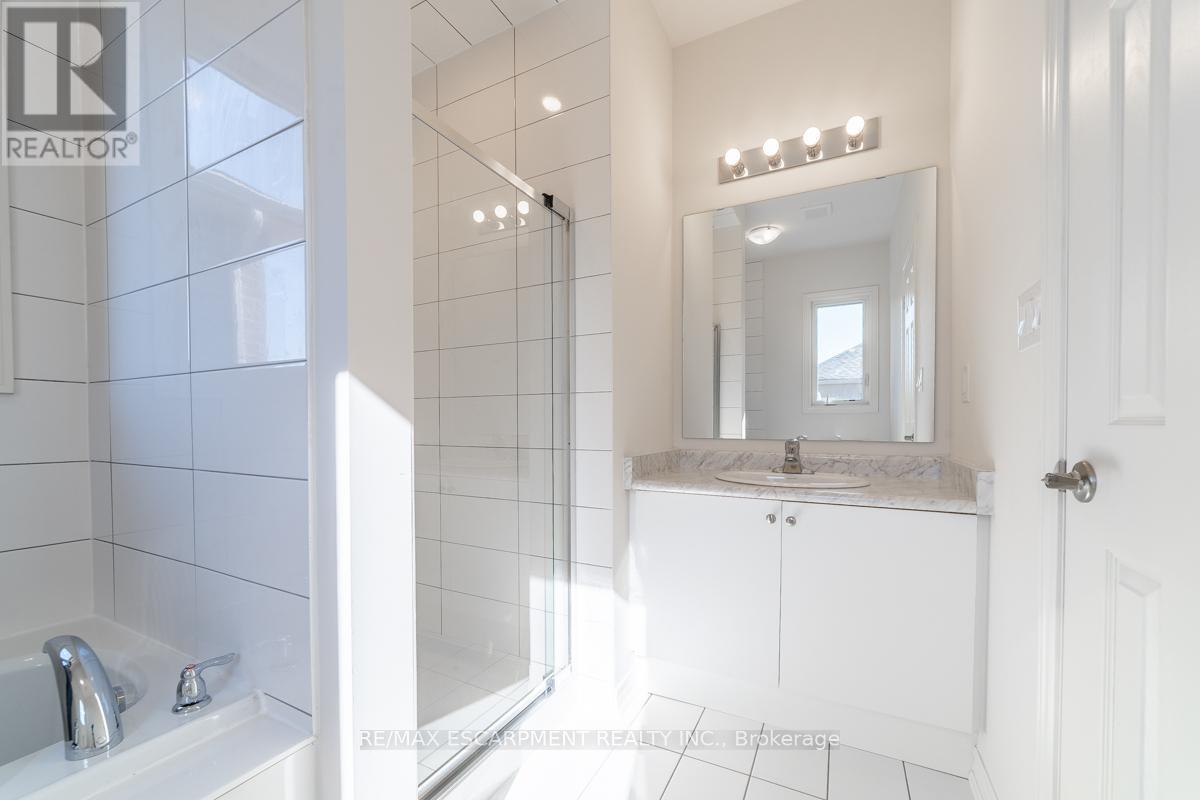 24 Westfield Crescent, Hamilton, Ontario  L8B 1Y1 - Photo 19 - X13092390