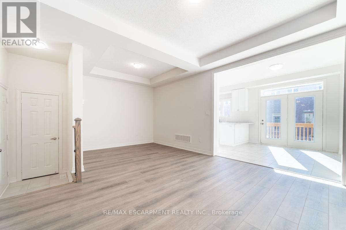 24 Westfield Crescent, Hamilton, Ontario  L8B 1Y1 - Photo 6 - X13092390
