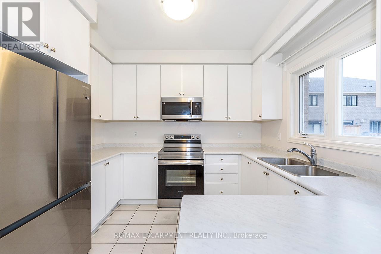 24 Westfield Crescent, Hamilton, Ontario  L8B 1Y1 - Photo 8 - X13092390