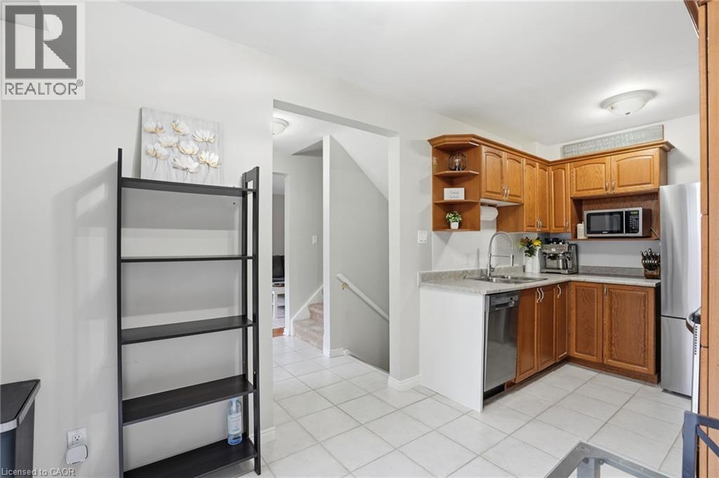 914 Mohawk Road Unit# 7, Hamilton, Ontario  L8T 2R8 - Photo 11 - 40822995