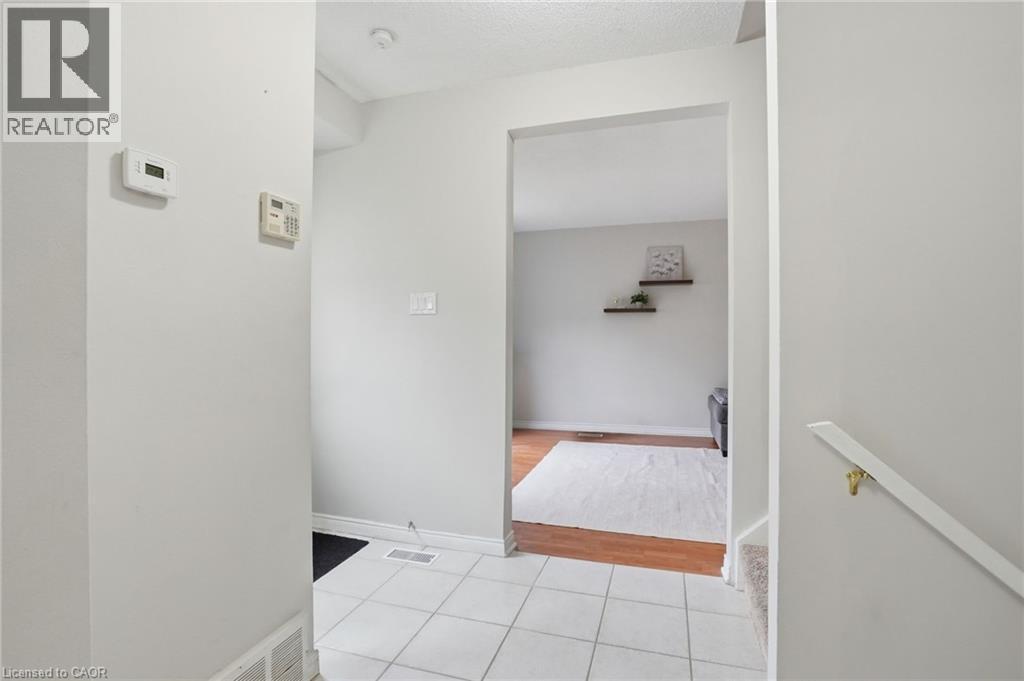 914 Mohawk Road Unit# 7, Hamilton, Ontario  L8T 2R8 - Photo 6 - 40822995