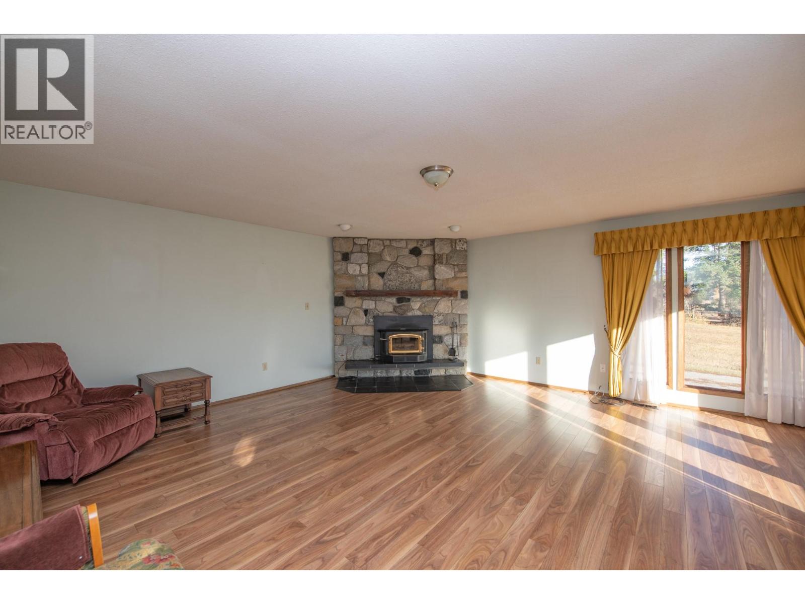 2471 6 Highway, Lumby, British Columbia  V0E 2G1 - Photo 26 - 10367352