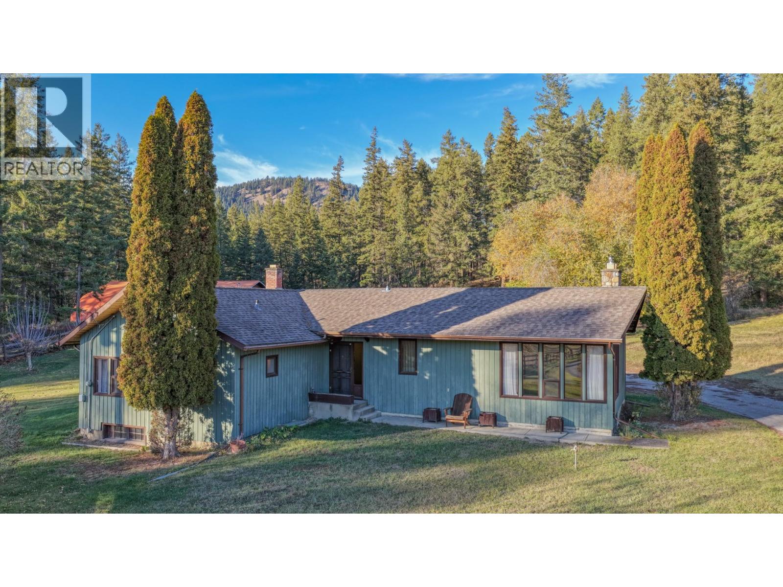 2471 6 Highway, Lumby, British Columbia  V0E 2G1 - Photo 7 - 10367352