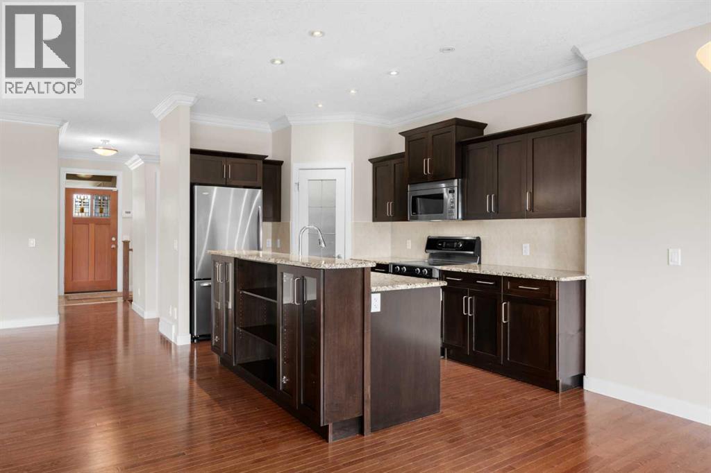 32 Bridle Estates Place SW, Calgary, Alberta  T2Y 0E9 - Photo 10 - A2307784