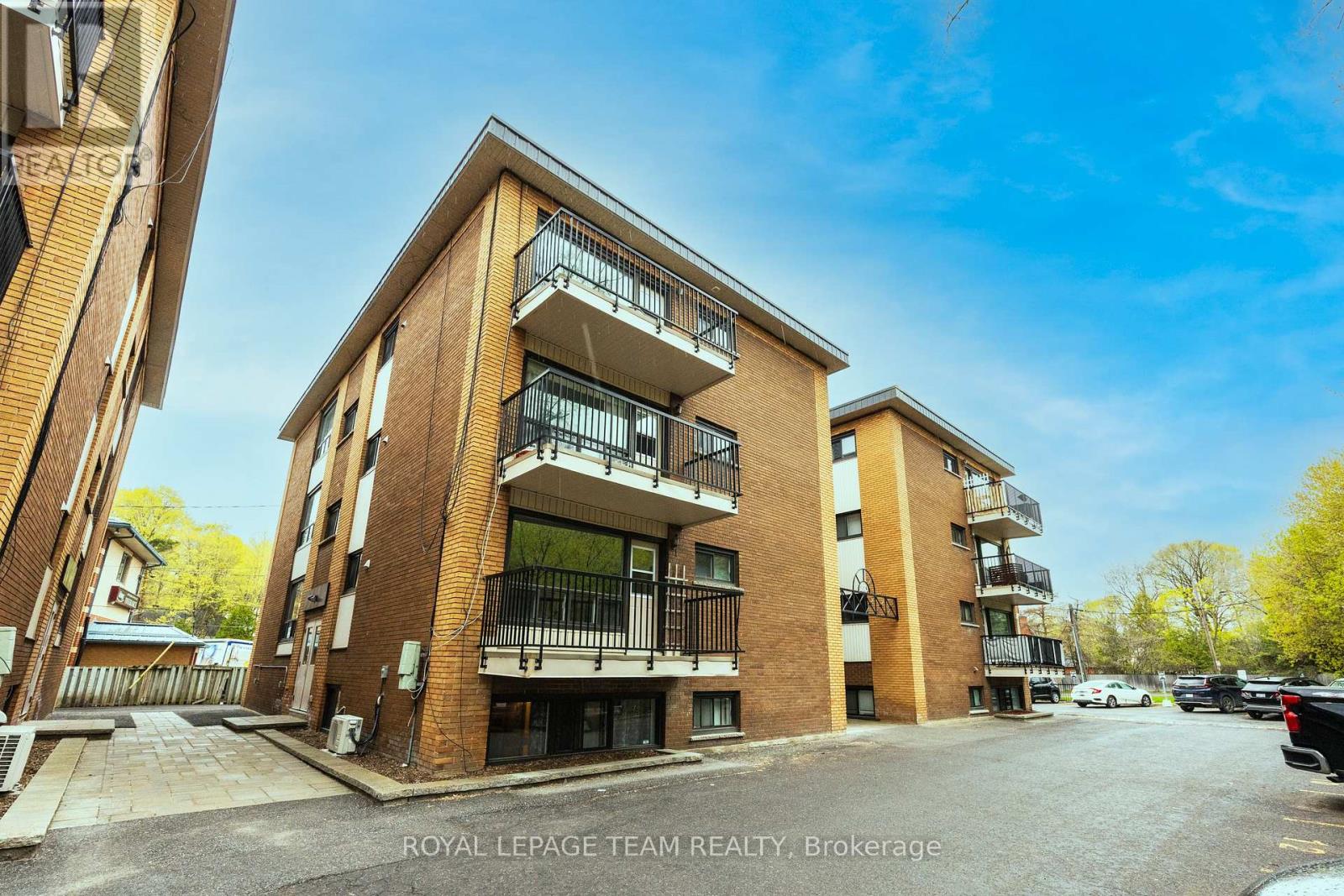 6 - 270 Beechwood Avenue, Ottawa, Ontario  K1L 8A6 - Photo 2 - X12884890