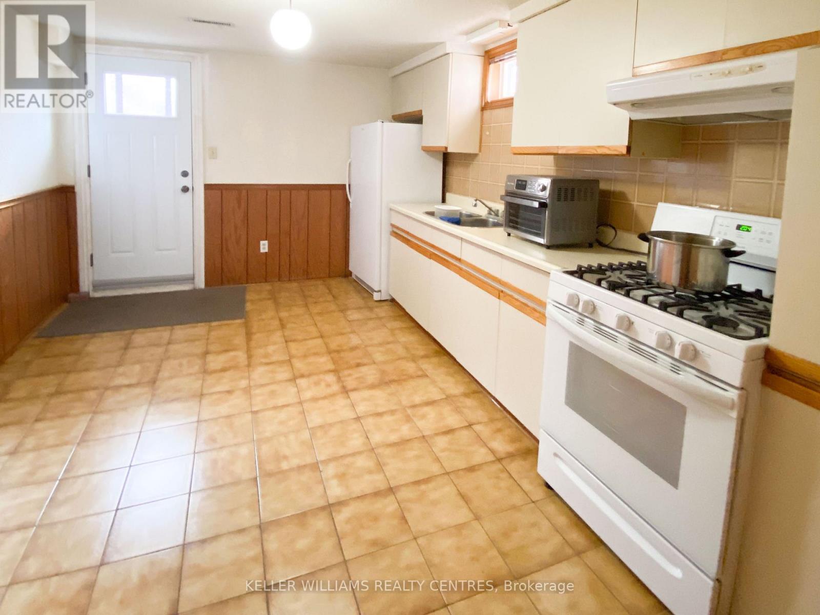 30 Clubhouse Court, Toronto, Ontario  M3L 2K5 - Photo 37 - W13078732