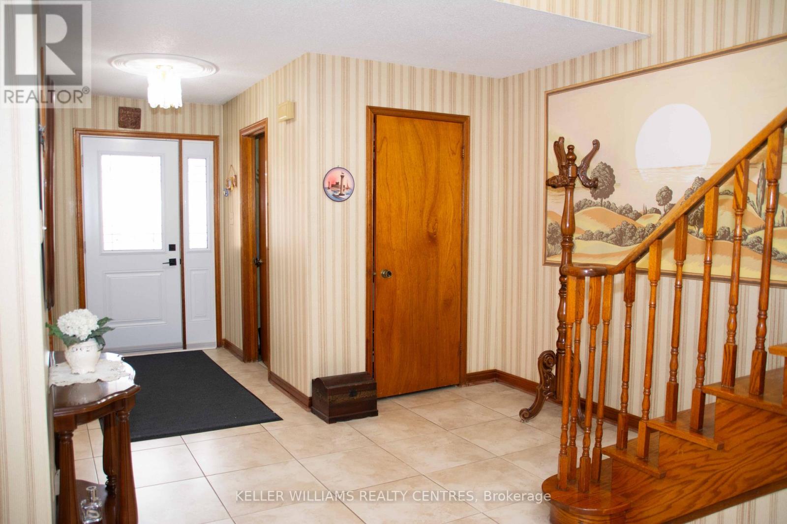 30 Clubhouse Court, Toronto, Ontario  M3L 2K5 - Photo 8 - W13078732
